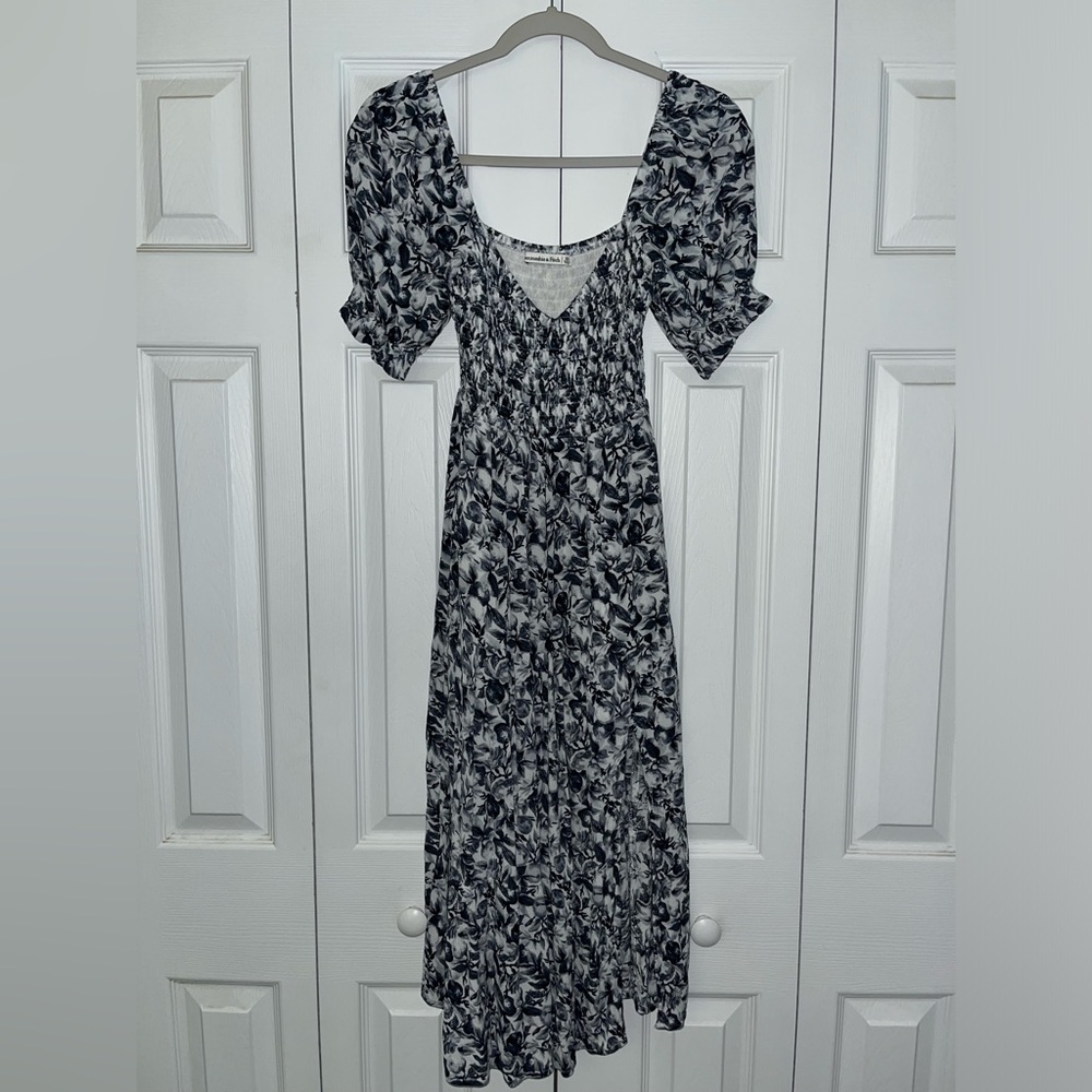 Abercrombie & Fitch Floral Midi Dress XS